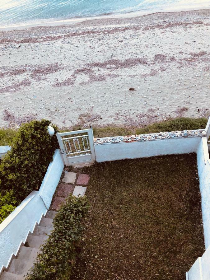 Seafront Maisonette In Фурка Экстерьер фото